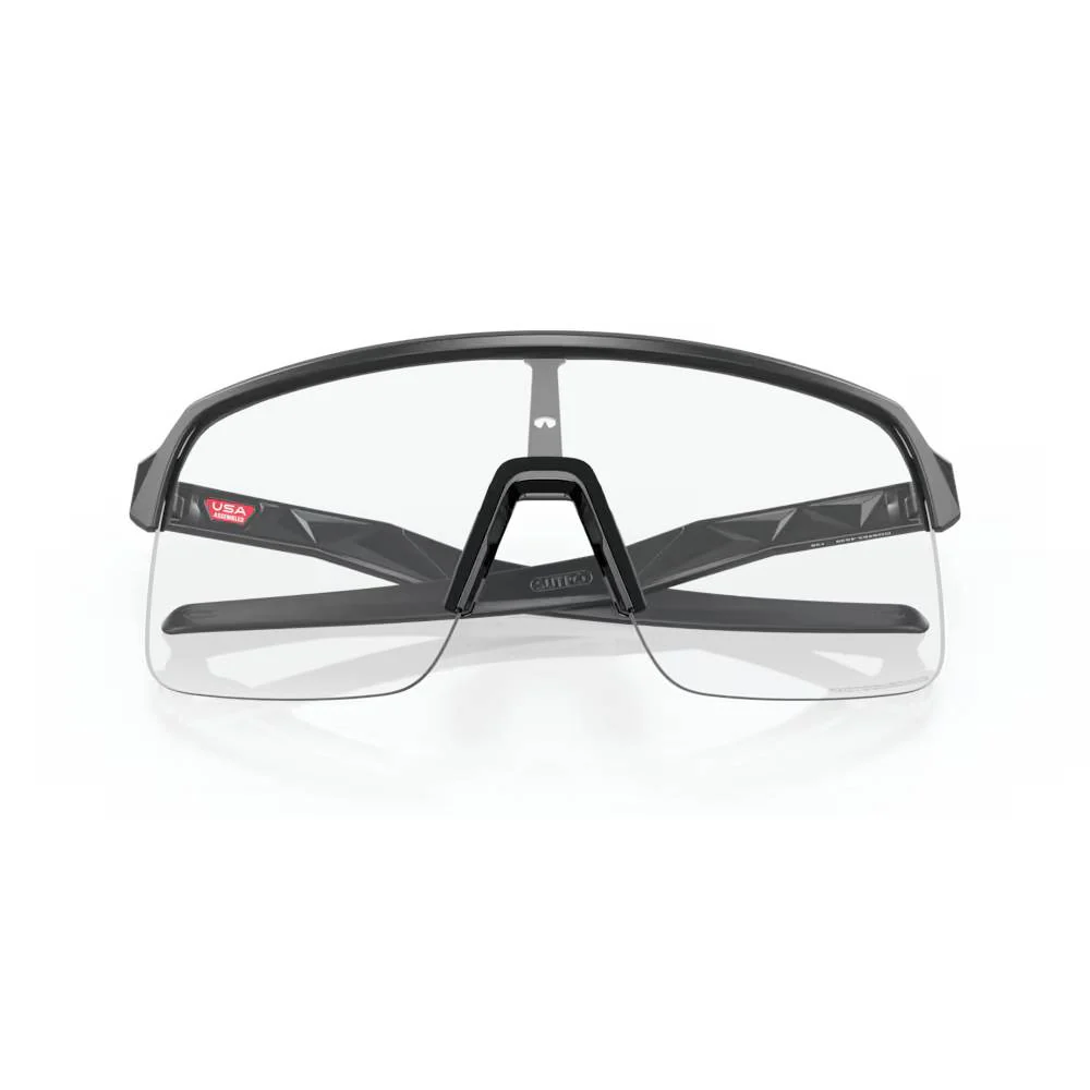GAFAS DEPORTIVAS OAKLEY SUTRO LITE - Matte Black / Photochromic - Image 5